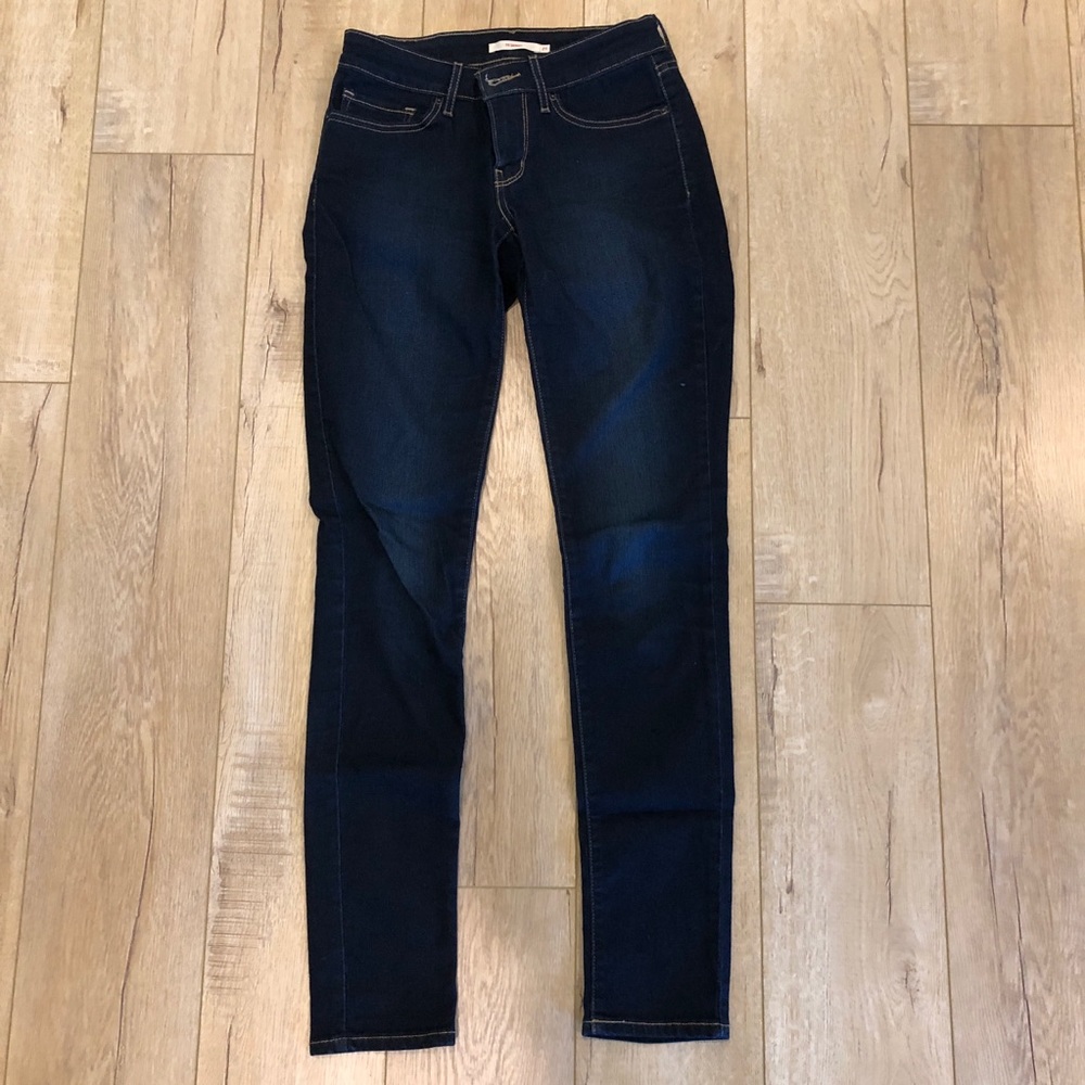 Levi’s 711 Skinny Jeans